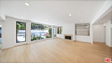 539 Levering Ave in Los Angeles, CA - Building Photo - Building Photo
