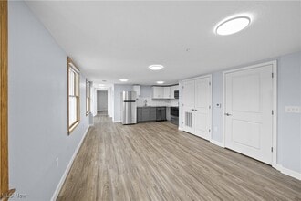 1735 Merriman Rd, Unit 301 in Akron, OH - Building Photo - Building Photo