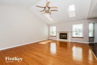 2800 Wilshire Valley Dr in St. Charles, MO - Foto de edificio - Building Photo