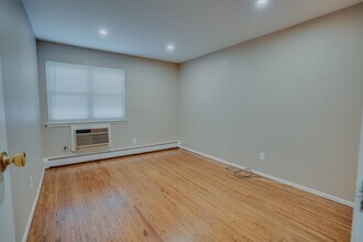 1138 Farm Rd in Secaucus, NJ - Building Photo - Building Photo