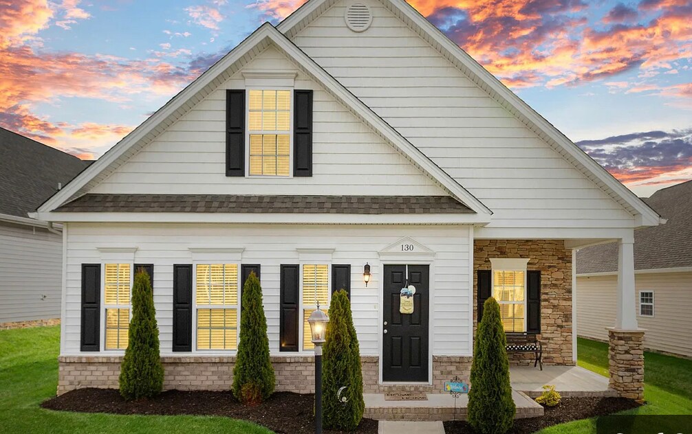130 Roudabush Dr NW in Christiansburg, VA - Building Photo