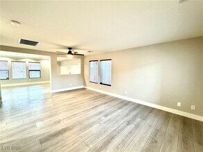 11612 W Aruba Beach Ave in Las Vegas, NV - Building Photo - Building Photo