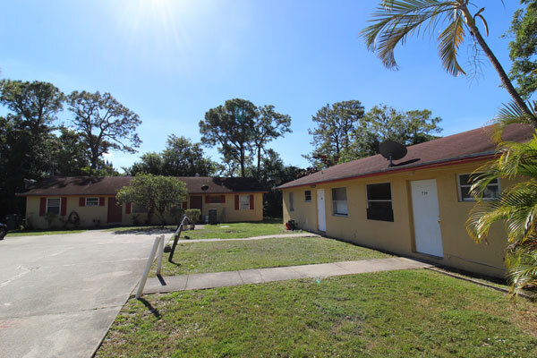 Neil Road Apartments in West Palm Beach, FL - Building Photo