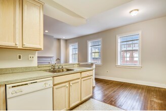 3041-3041 M St NW in Washington, DC - Building Photo - Building Photo