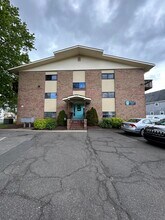 159 Kings Hwy in Milford, CT - Building Photo - Building Photo