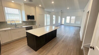 30310 Tall Fescue Dr in Fulshear, TX - Building Photo - Building Photo