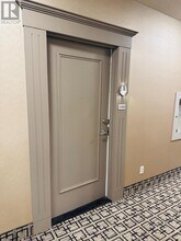 225 Webb Dr in Mississauga, ON - Building Photo - Building Photo