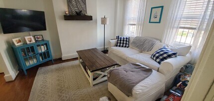 1818 Montrose St in Philadelphia, PA - Foto de edificio - Building Photo