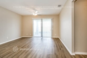 10750 Pictorial Park Dr in Tampa, FL - Building Photo - Building Photo