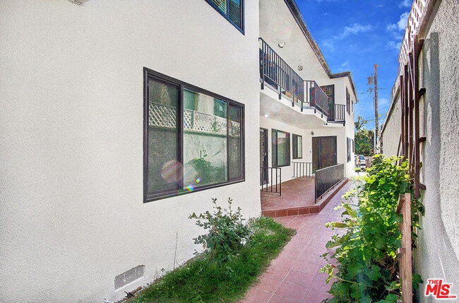 722 Lincoln Blvd in Santa Monica, CA - Building Photo - Building Photo