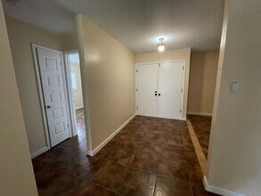 838 Saddlebrook Dr in San Antonio, TX - Building Photo - Building Photo