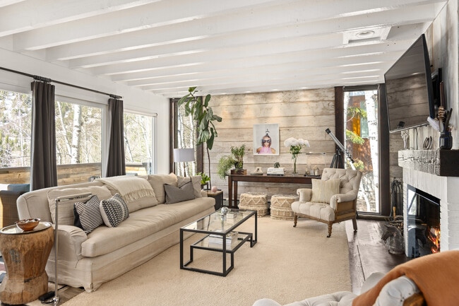 property at 122 Eastwood Rd