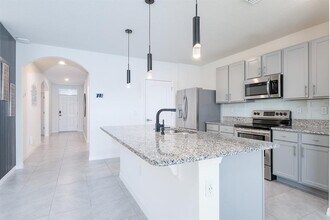1687 Bay Breeze Dr in St. Cloud, FL - Building Photo - Building Photo