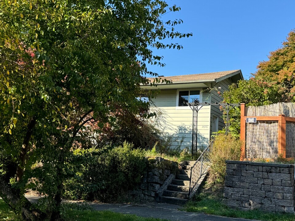 2646 NW 64th St, Unit #A in Seattle, WA - Building Photo