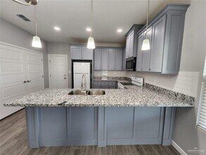 12 E Hibiscus Ave in McAllen, TX - Building Photo - Building Photo