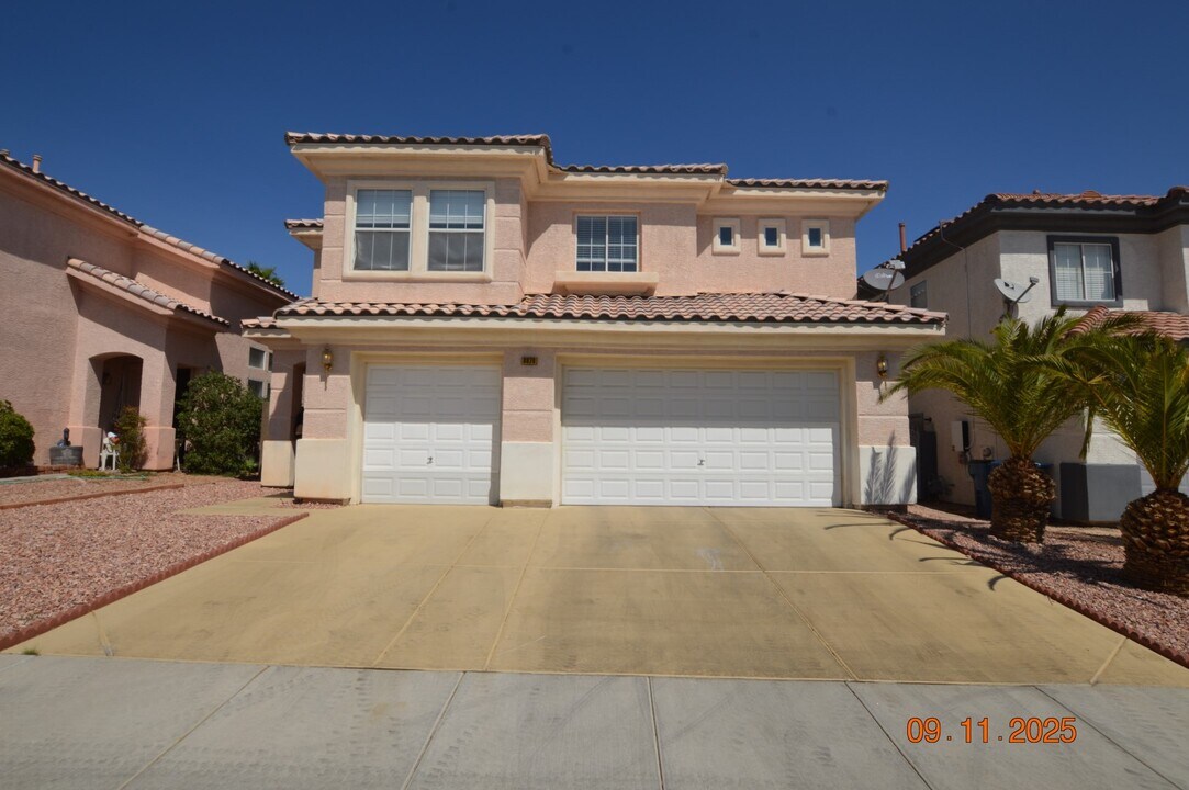 8878 W Katie Ave in Las Vegas, NV - Building Photo