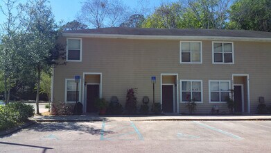 1710 NW 7th St in Gainesville, FL - Building Photo - Building Photo