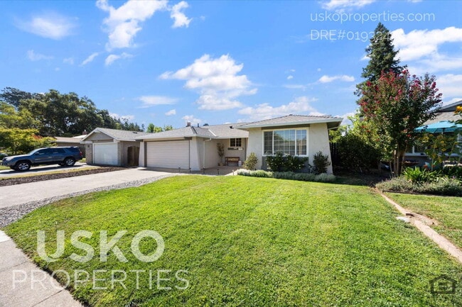 8844 Garden Glen Way in Sacramento, CA - Building Photo - Building Photo