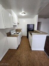 708 Jackson Ave in Las Vegas, NV - Building Photo - Building Photo