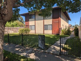 3342 Roosevelt St, Unit C in Carlsbad, CA - Building Photo