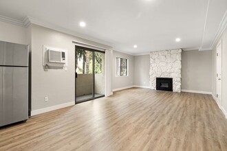 Brody Terrace Apartments in Sherman Oaks, CA - Building Photo - Building Photo