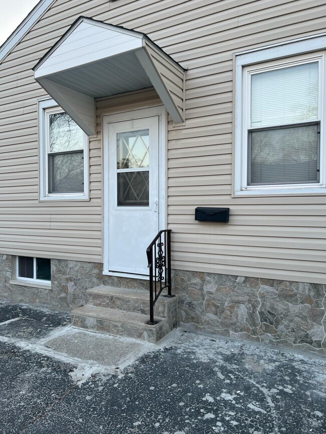 210 Kansas Ave in Belleville, IL - Building Photo - Building Photo