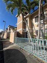 6445 SW 130th Pl in Miami, FL - Foto de edificio - Building Photo