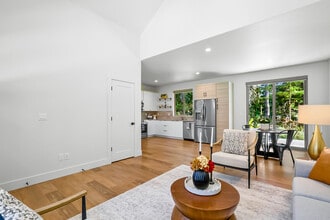 32686 NE Big Rock Rd in Duvall, WA - Building Photo - Building Photo