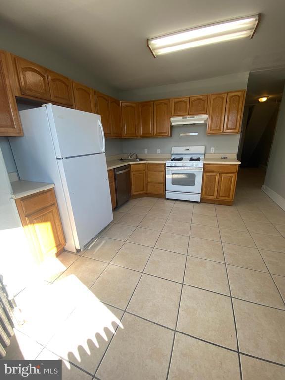 property at 4312 Manayunk Ave
