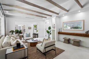 2330 Lake Ave in West Palm Beach, FL - Building Photo