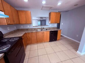 3623 E McBerry St in Tampa, FL - Building Photo - Building Photo