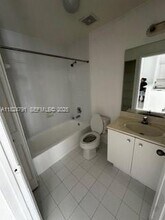 401 NE 1st Ct in Hallandale Beach, FL - Building Photo - Building Photo