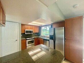 11212 NE 91st St in Kirkland, WA - Building Photo - Building Photo