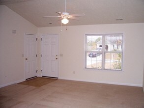 9488 Huckabee Dr NE in Leland, NC - Building Photo - Building Photo