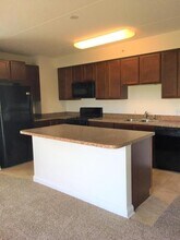 3420 N Old Arlington Heights Rd-Unit -401 in Arlington Heights, IL - Building Photo - Building Photo