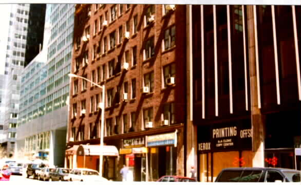 155 E 52nd St in New York, NY - Building Photo - Building Photo