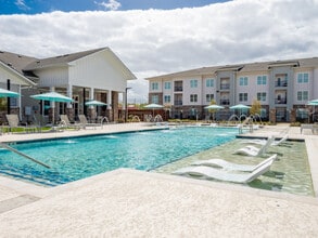 The Waters At Millerville in Baton Rouge, LA - Building Photo - Building Photo