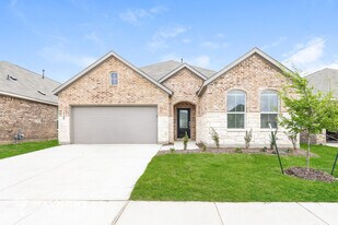 4748 Paynes Vly Dr in Ennis, TX - Building Photo