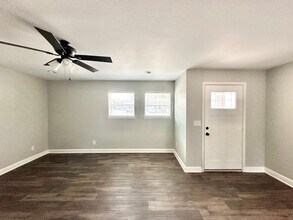 300 Pecan St in Gilmer, TX - Building Photo - Building Photo