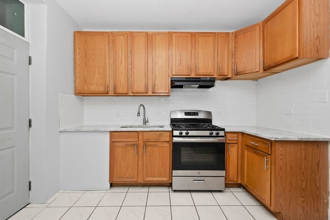 7209 S Yates Blvd in Chicago, IL - Building Photo - Building Photo