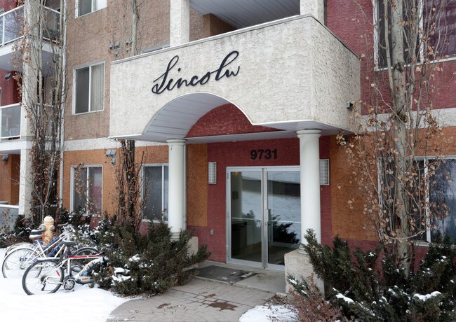 Legislative Estates Apartments in Edmonton, AB - Building Photo - Building Photo