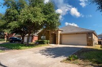 9417 Castle Pines Dr in Austin, TX - Building Photo - Building Photo