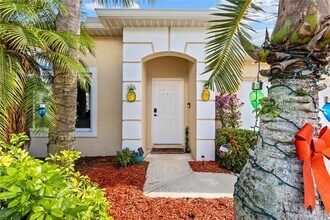 4668 SE Winter Haven Ct in Stuart, FL - Building Photo - Building Photo