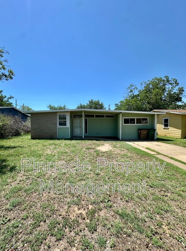 property at 2920 Field St