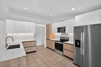 14300 SW 152nd Pl in Miami, FL - Building Photo - Building Photo