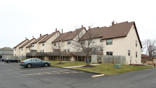 Victoria Place Commons in Columbus, OH - Building Photo - Building Photo