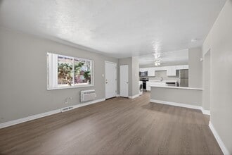 Cedar Court in Arvada, CO - Foto de edificio - Building Photo