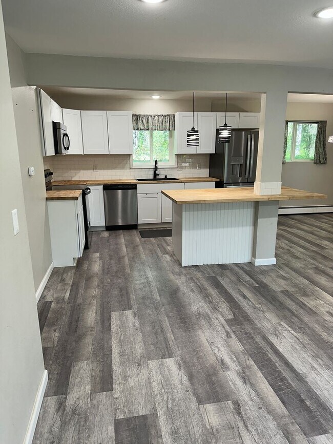property at 14716 W Lake Ridge Dr