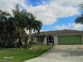 922 SE 26th Terrace in Cape Coral, FL - Building Photo