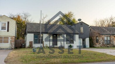 5924 NW 42nd St in Warr Acres, OK - Building Photo - Building Photo